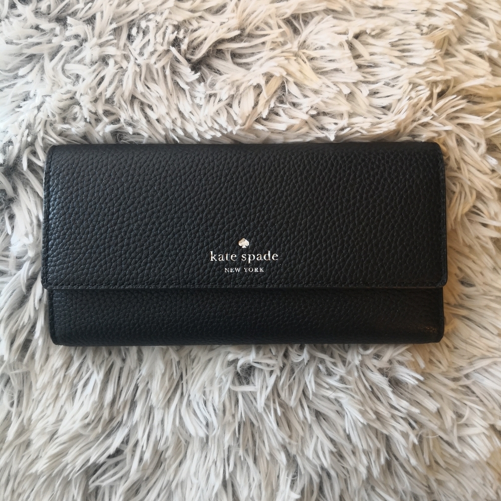 ♠️Kate Spade Sandra Wallet♠️